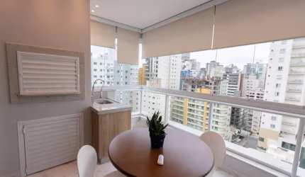 Apartamento com 3 quartos à venda na Rua Duzentos e Vinte e Seis, 330, Meia Praia, Itapema por R$ 2.100.000