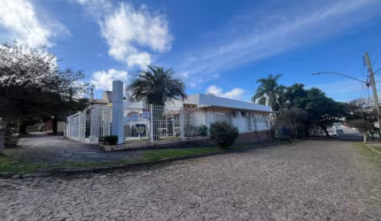 Casa com 3 quartos à venda na Rua Pinaré, 203, Vila Assunção, Porto Alegre por R$ 1.500.000
