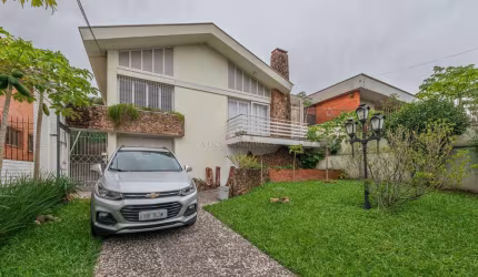 Casa com 3 quartos à venda na Rua Manauê, 76, Vila Assunção, Porto Alegre por R$ 1.200.000