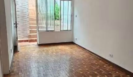 Casa Ampla com 3 Dormitórios, Suíte e Edícula
