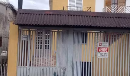 Sobrado Amplo com 3 Dormitórios e Excelente Localização
