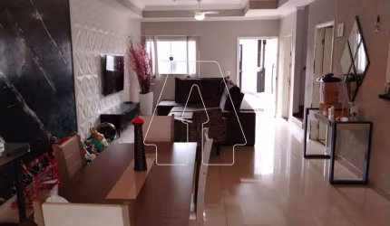 Ótima Casa , pronta para morar próximo a avenidas , escola.