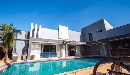 LINDA CASA TÉRREA À VENDA NO CONDOMÍNIO TERRAS DO ITAICI