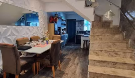 Excelente sobrado de 110m2, 3 dorms, 4 vagas