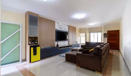 Sobrado de 213m² em Penha de França  -  São Paulo