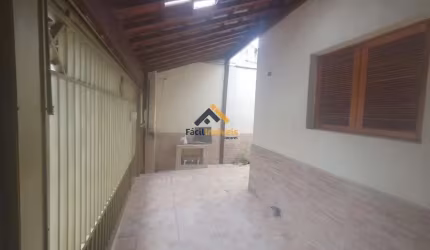 Casa para Venda em Jacareí, Centro, 1 dormitório, 1 suíte, 2 banheiros