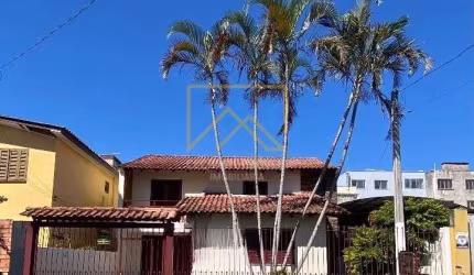 Casa à venda no bairro Vila Márcia - Cachoeirinha/RS