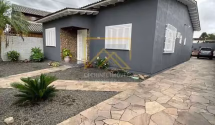 Casa à venda no bairro Vila Eunice Velha - Cachoeirinha/RS