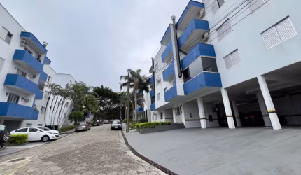 APTO DE 2 DORMITORIOS TODO REFORMADO EM CAPOEIRAS - FLORIANOPOLIS