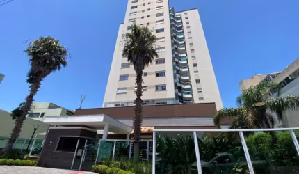 Apartamento de 02 dormitórios sendo 01 suíte no bairro Estreito - Florianópolis