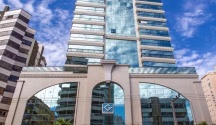 Excelente Apartamento Novo | 100m do Mar | 4 Suítes, 3 vagas de Garagem na Meia Praia em Itapema/SC - Imobiliária África