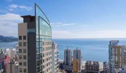 Em Construção | Excelente Flat a poucos metros do Mar, na Meia Praia em Itapema/SC - Imobiliária África