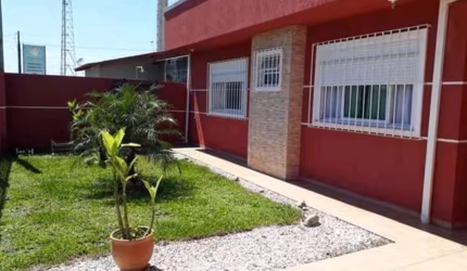 Casa 4 Quartos sendo 2 Suítes no Nereidas em Guaratuba/PR - Imobiliária África