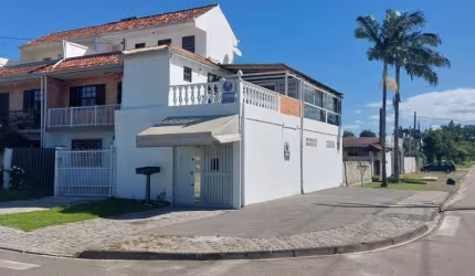 Guaratuba - PR Praia Central. Ótimo Sobrado triplex com anexo comercial à venda