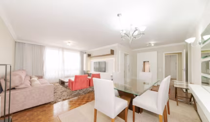 Apartamento mobiliado à venda no Centro