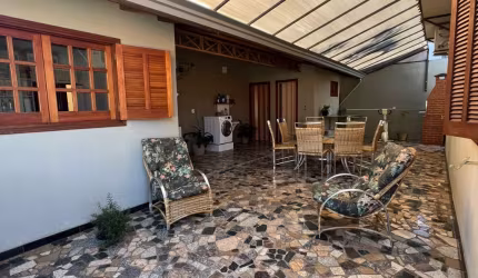 Casa terrea para Venda, localizado na cidade de Brotas/SP.
