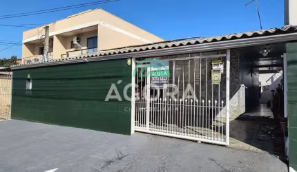 Casa com 2 quartos para alugar no Centro, Canoas  por R$ 2.900