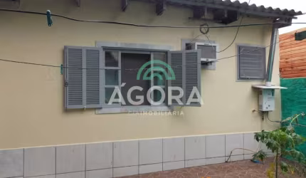 Casa com 2 quartos para alugar no Harmonia, Canoas  por R$ 950
