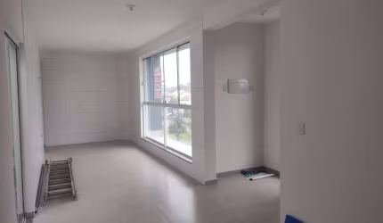 Sala comercial para alugar no Mato Grande, Canoas  por R$ 1.990