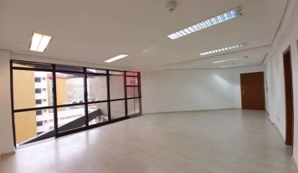Sala comercial para alugar no Centro, Canoas  por R$ 2.225