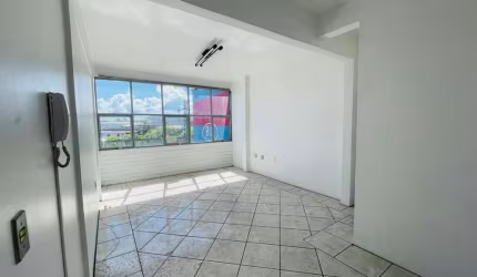 Sala comercial para alugar na Nossa Senhora das Graças, Canoas  por R$ 700
