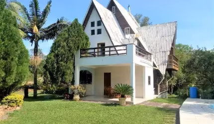 Chácara / sítio com 3 quartos para alugar na Nossa Senhora das Graças, Canoas  por R$ 11.500