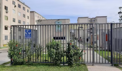 Apartamento com 2 quartos para alugar no Mato Grande, Canoas  por R$ 1.200