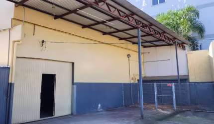 Barracão / Galpão / Depósito para alugar na Nossa Senhora das Graças, Canoas  por R$ 5.000
