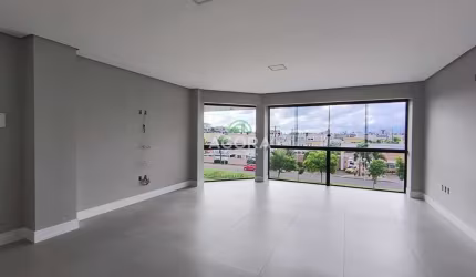 Sala comercial para alugar no Estância Velha, Canoas  por R$ 3.900