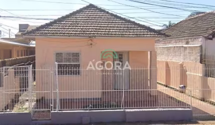 Casa com 3 quartos para alugar no Rio Branco, Canoas  por R$ 1.500