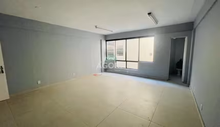 Sala comercial para alugar no Centro, Canoas  por R$ 800