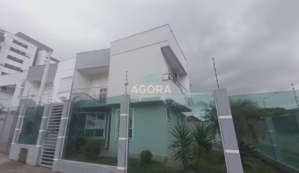 Casa com 3 quartos para alugar na Nossa Senhora das Graças, Canoas  por R$ 5.000