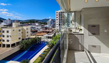 Apartamento 04 Dormitórios em condomínio clube