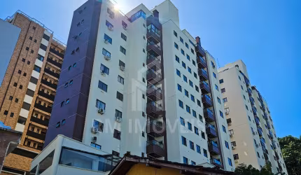 Itacorubi, onde você quer estar! Apartamento de 2 dormitórios, 1 suíte e 1 vaga de garagem. Localização desejada e tudo ao alcance!