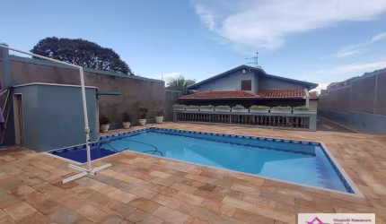 Casa à venda no Vila Terezinha em Leme/SP! (muito próximos aos bairros Jardim Amália, Bom Jesus, Centro)