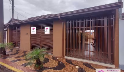 Casa com 2 dormitórios à venda, 134 m² por R$ 525.000 - Vila Bela Vista - Leme/SP
