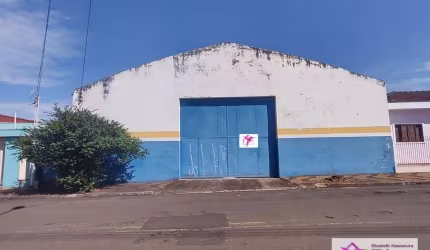 Barracão à venda, 158 m² por R$ 800.000,00 - Centro - Leme/SP