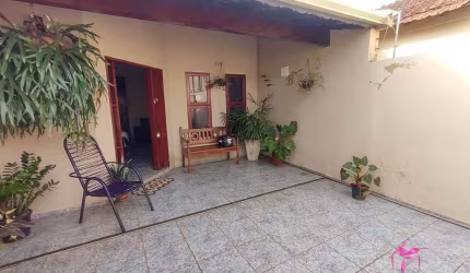 Casa com 3 dormitórios à venda, 233 m² por R$ 735.000,00 - Centro - Leme/SP