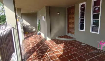 Casa com 3 dormitórios à venda, 152 m² por R$ 280.000,00 - Barra Funda - Leme/SP
