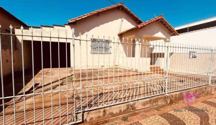 Casa com 3 dormitórios à venda, 110 m² por R$ 340.000,00 - Vila Bela Vista - Leme/SP