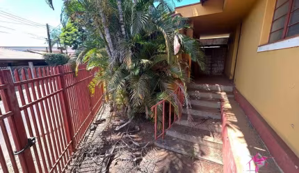 Casa com 3 dormitórios à venda, 144 m² por R$ 480.000 - Centro - Leme/SP