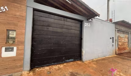 Casa com 2 dormitórios à venda, 69 m² por R$ 250.000 - Santa Carolina - Leme/SP