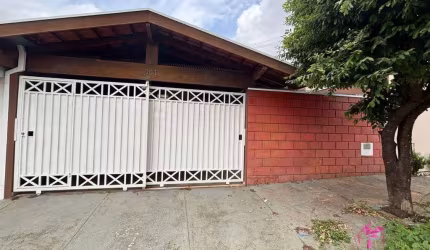 Casa com 2 dormitórios para alugar, 91 m² por R$ 1.600,00/mês - Cidade Jardim - Leme/SP
