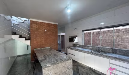 Sobrado com 3 dormitórios à venda, 318 m² por R$ 850.000,00 - Jardim Santa Rita - Leme/SP