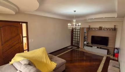 Casa com 4 dormitórios à venda, 232 m² por R$ 680.000,00 - Vila Bela Vista - Leme/SP