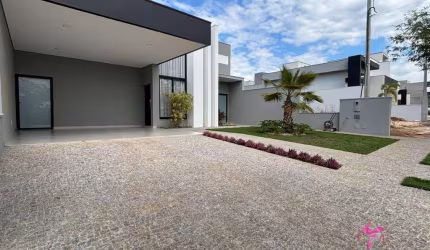 Casa com 3 dormitórios à venda, 167 m² por R$ 1.300.000,00 - Condomínio Agua Espraiada  - Leme/SP