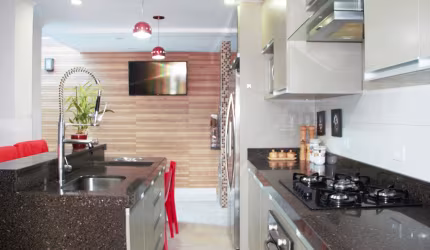 Triplex lindo e em excelente localização no Xaxim - Vale a pena conhecer!