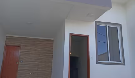 Casa com três dormitórios