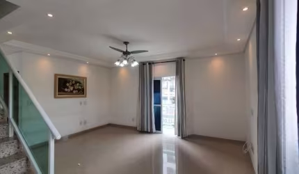 Sobrado com 3 dormitórios à venda, 160 m² por R$ 965.000,00 - Ponta da Praia - Santos/SP