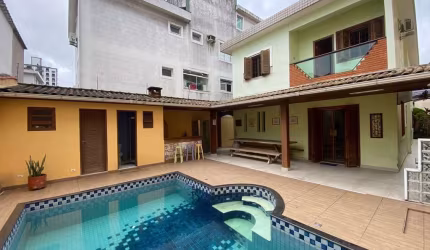 Casa com 3 dormitórios à venda, 250 m² por R$ 2.500.000,00 - Boqueirão - Santos/SP